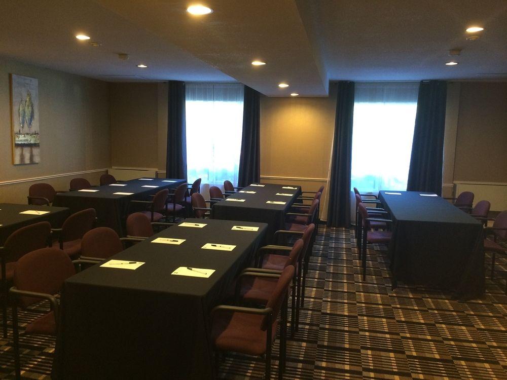 Отель Doubletree By Hilton St. John'S Harbourview Экстерьер фото
