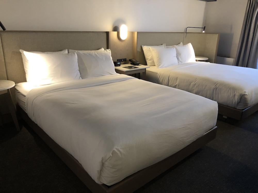 Отель Doubletree By Hilton St. John'S Harbourview Экстерьер фото
