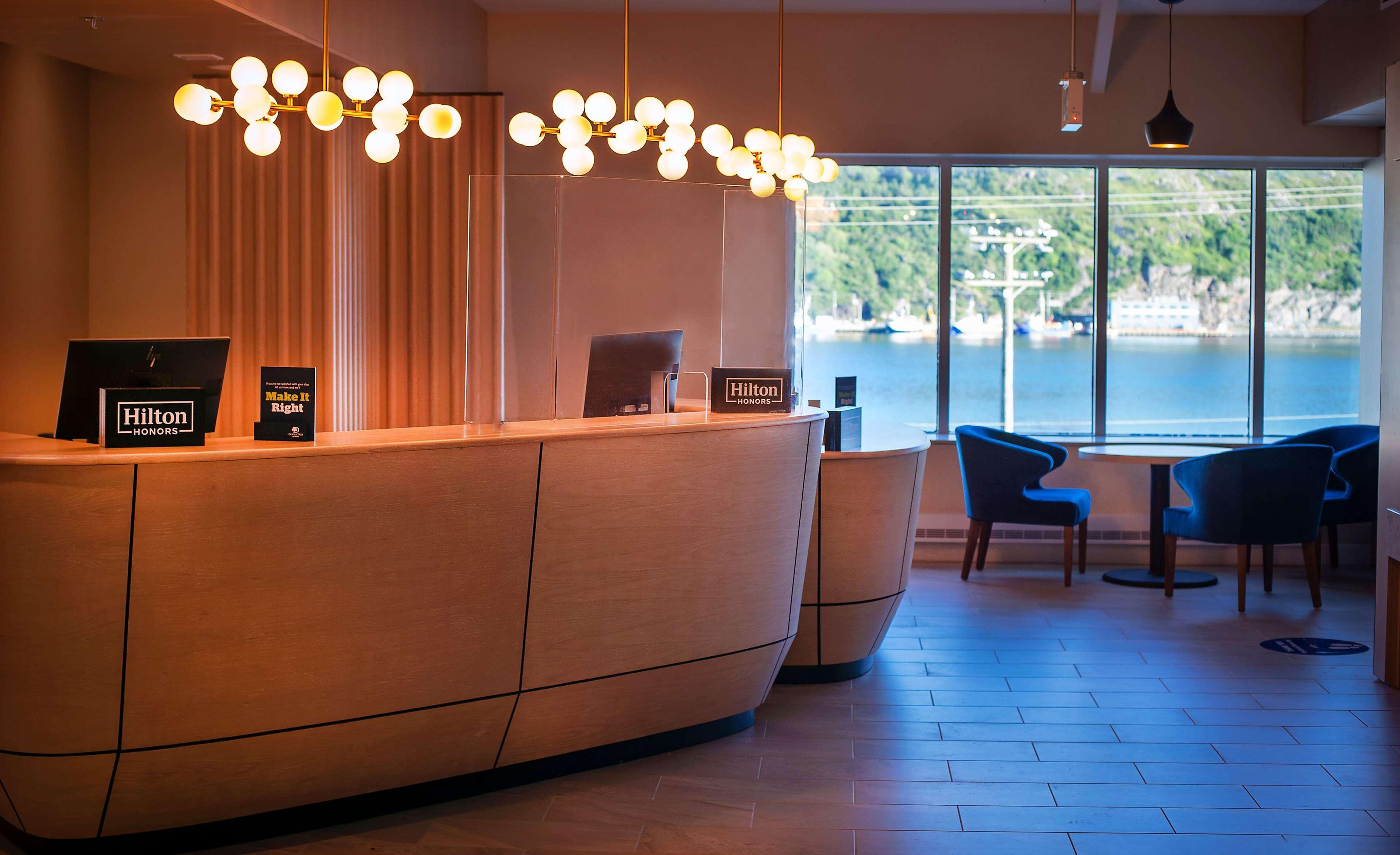 Отель Doubletree By Hilton St. John'S Harbourview Экстерьер фото