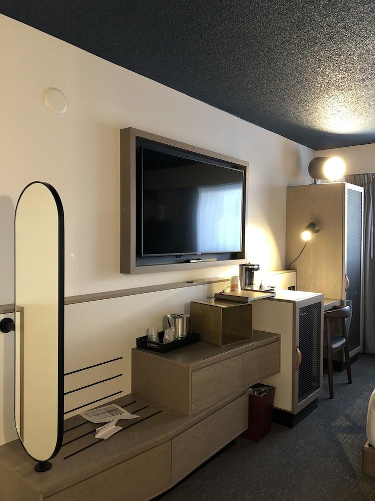 Отель Doubletree By Hilton St. John'S Harbourview Экстерьер фото
