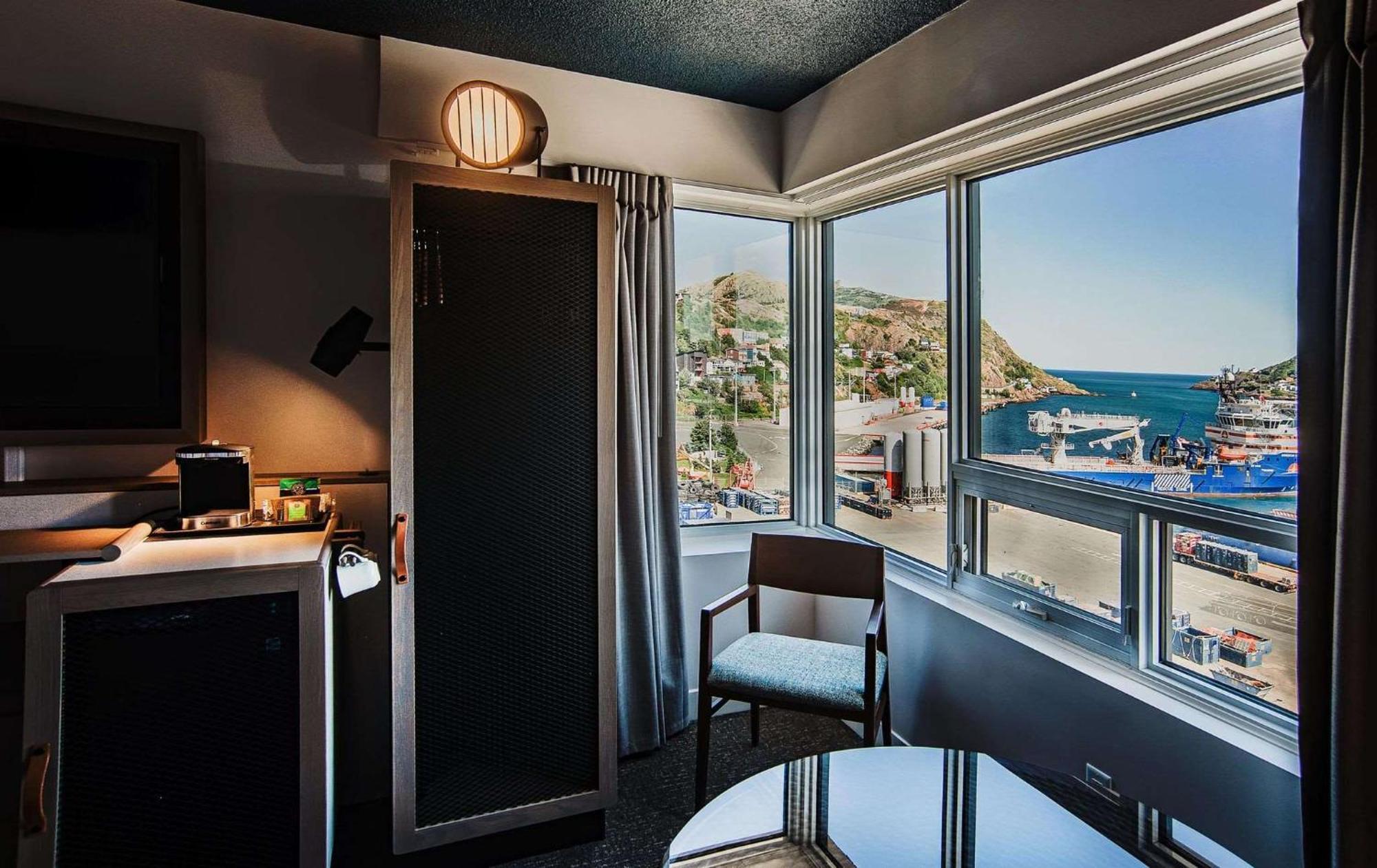 Отель Doubletree By Hilton St. John'S Harbourview Экстерьер фото