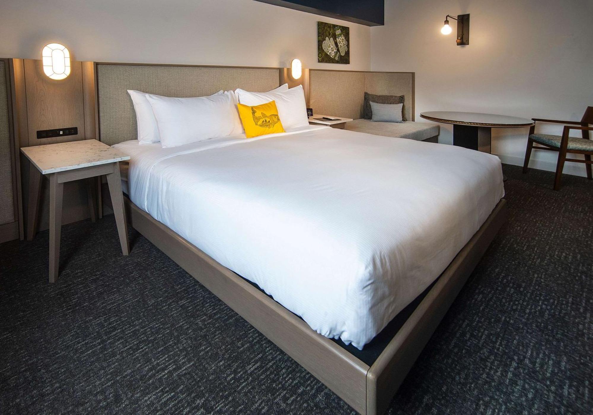 Отель Doubletree By Hilton St. John'S Harbourview Экстерьер фото