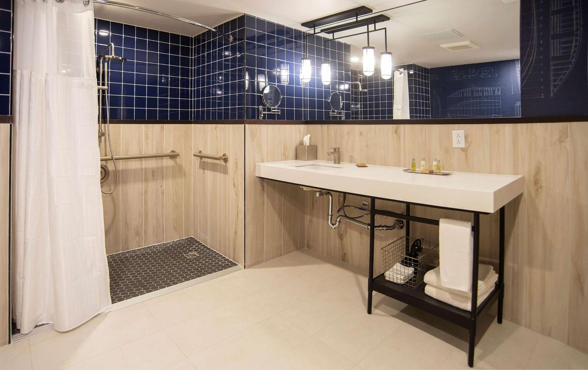 Отель Doubletree By Hilton St. John'S Harbourview Экстерьер фото
