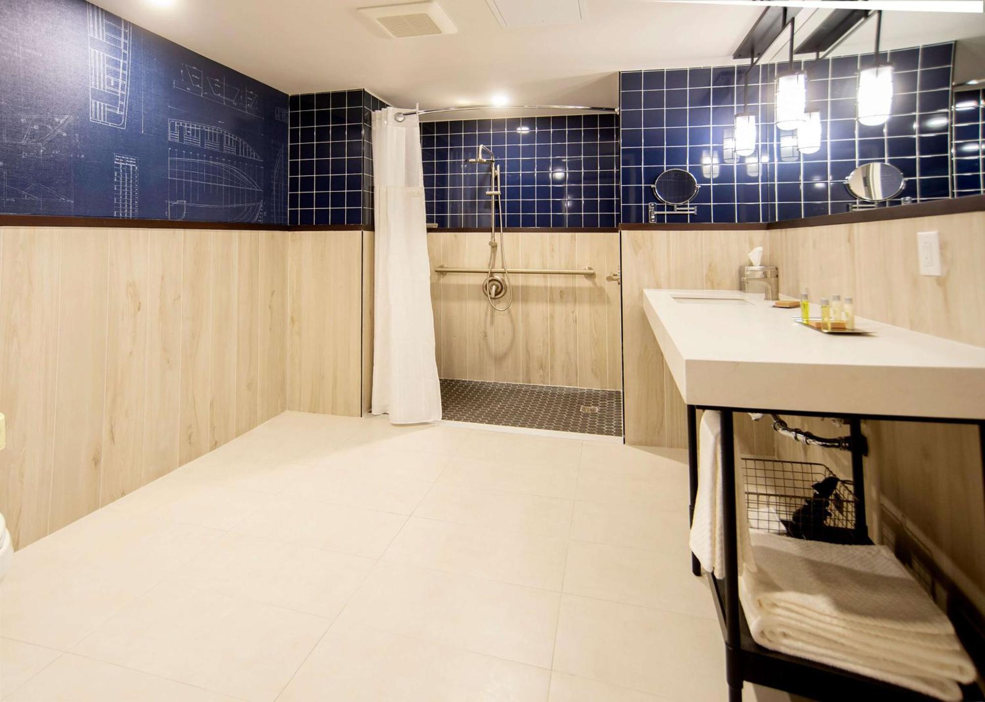 Отель Doubletree By Hilton St. John'S Harbourview Экстерьер фото
