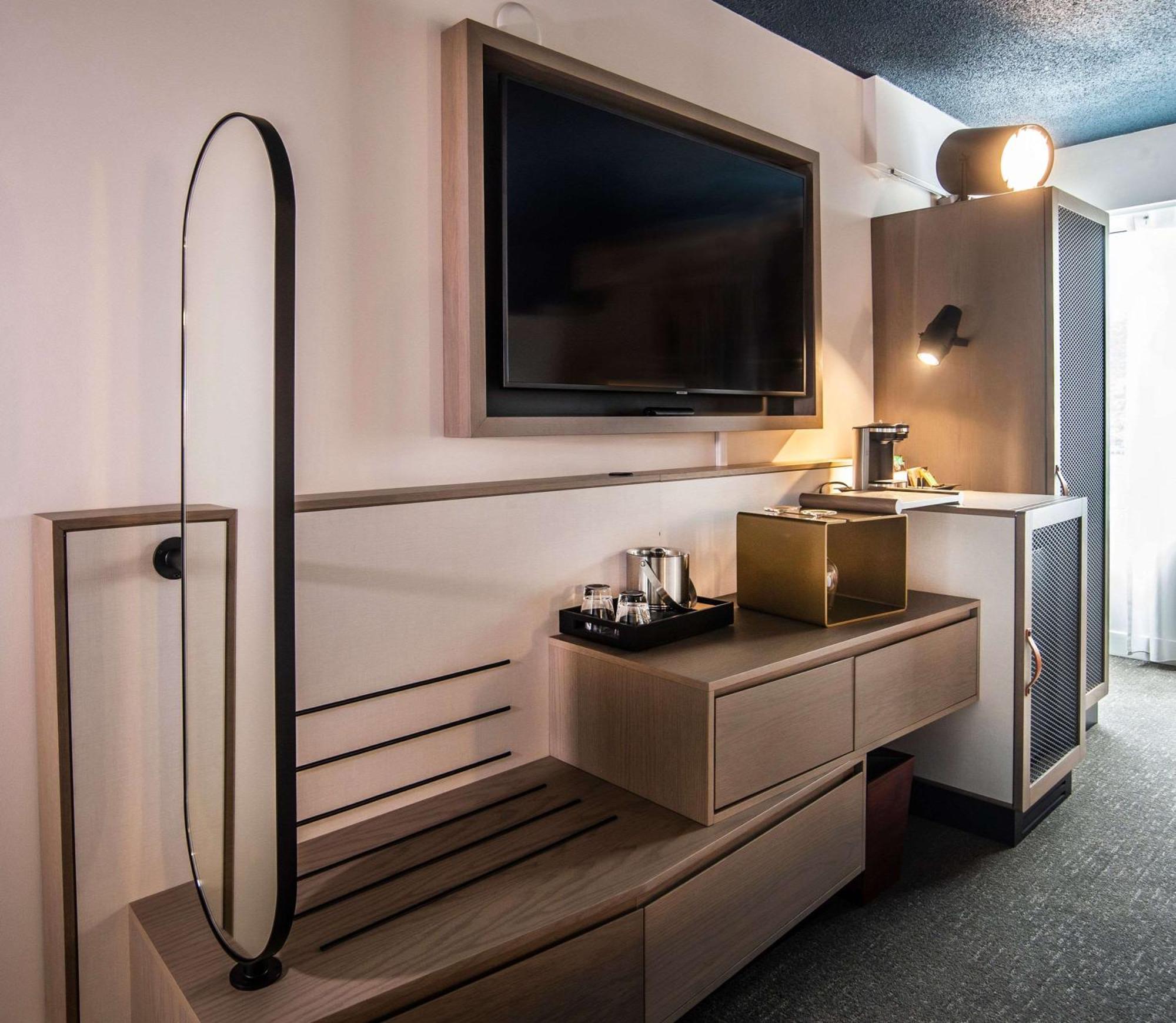 Отель Doubletree By Hilton St. John'S Harbourview Экстерьер фото