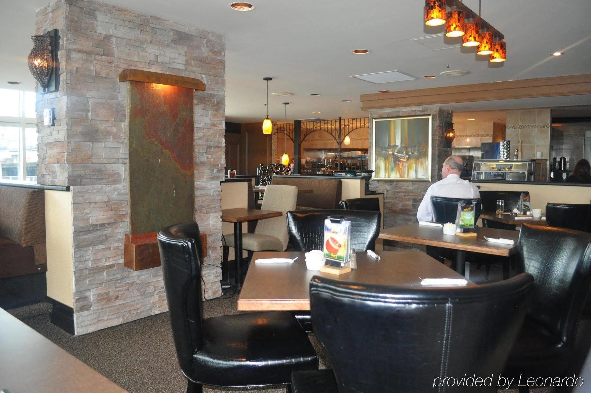 Отель Doubletree By Hilton St. John'S Harbourview Ресторан фото
